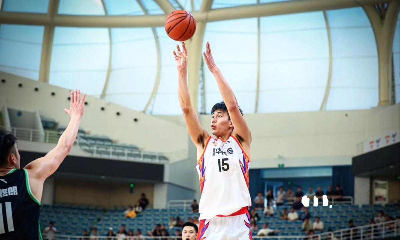 就你打得好！状元杨曦皓半场5中4拿下11分3板1助全队唯一上双